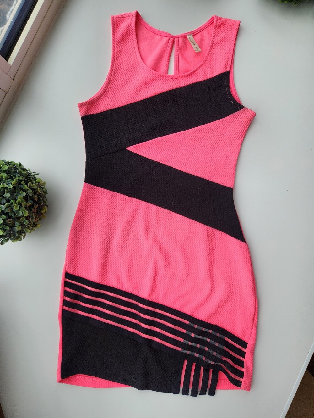 Women’s Fluo Pink and Black Sleeveless Bodycon Dress